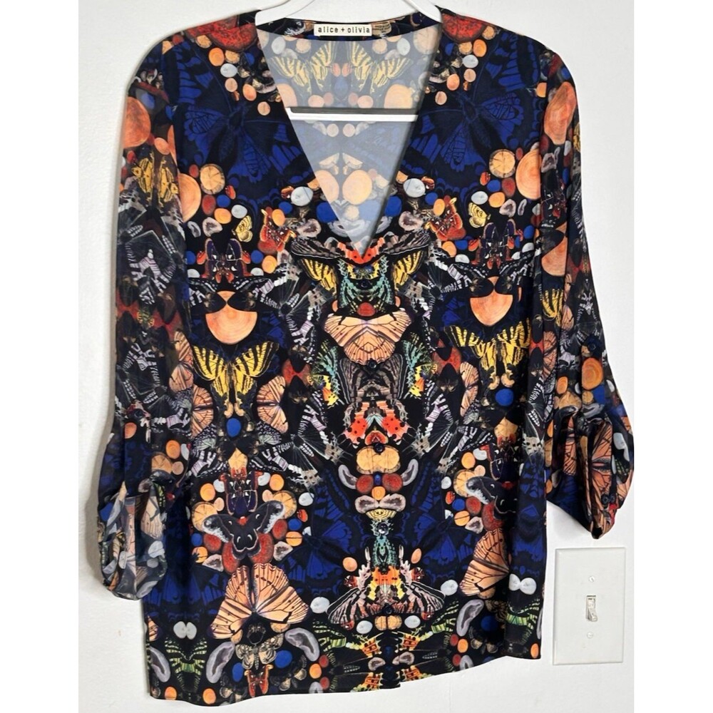 Alice + Olivia Blouse Butterfly Abstract Medium Multicolor V Neck Pullover